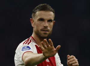 Jordan Henderson i kamp for Ajax