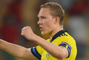 Ludwig Augustinsson jubler over Jon Dahl Tomasson i Sverige