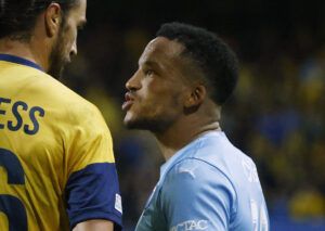 Martin Olsson i kamboulage mod Union