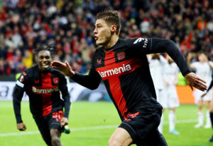 Patrik Schick fejrer sin anden scoring imod Qarabag i Europa League.