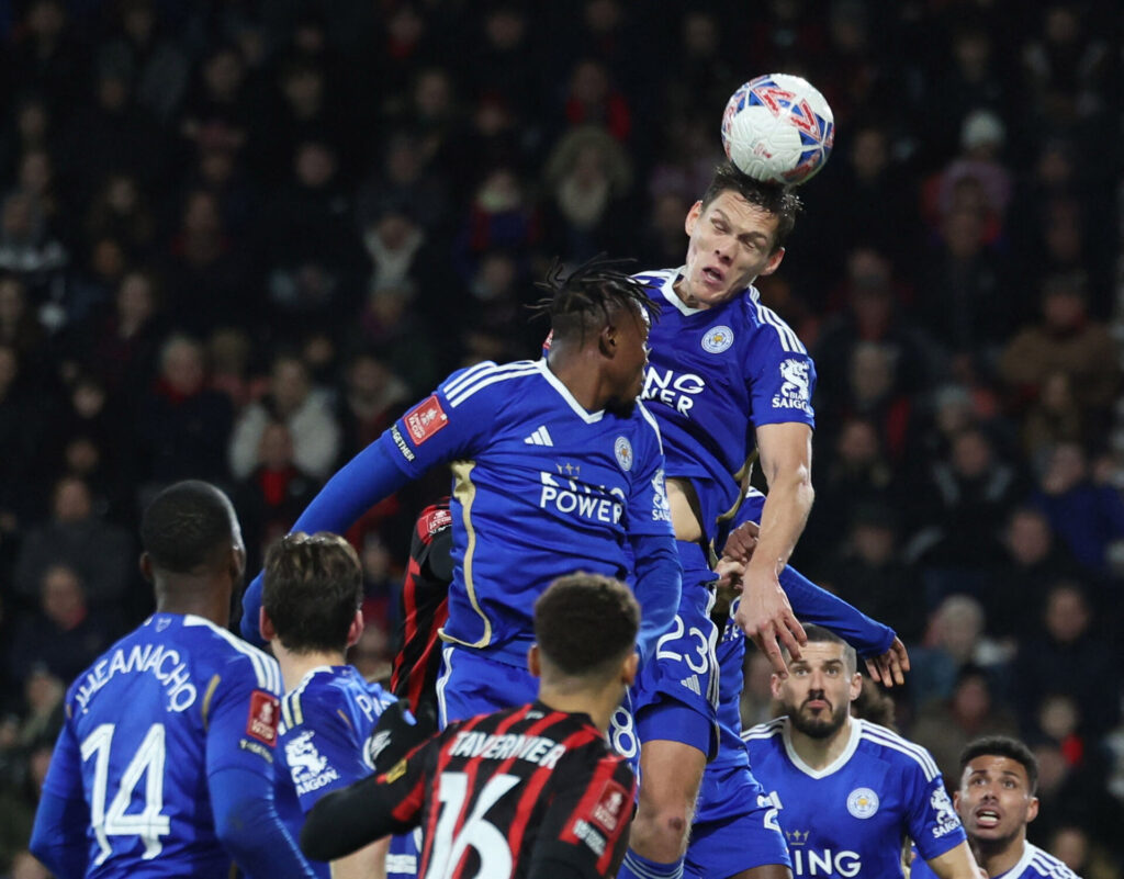 Leicester risikerer at starte næste sæson med minus på pointkontoen - det skriver det engelske medie Sky Sports.