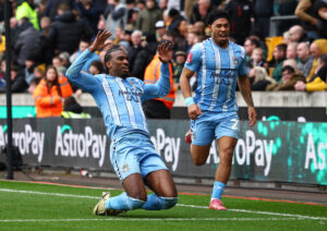 Haji Wright fejrer sin afgørende scoring imod Wolves i FA Cuppen.