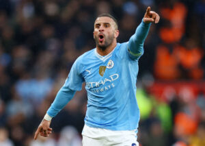 Kyle Walker med heftige gestikulationer for Manchester City