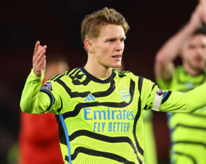 Martin Ødegaard i kamp for Arsenal