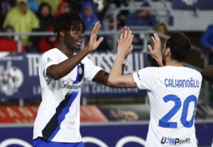 Yann Bisseck headede Bolognas imponerende stime i sænk, da Inter slog Bologna.