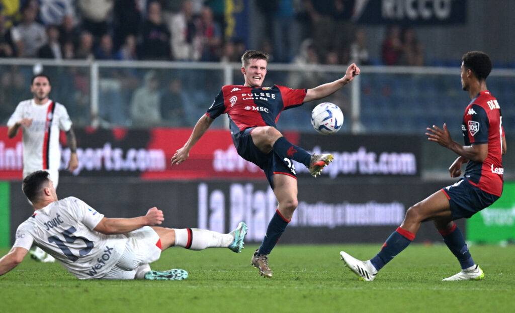 Morten Frendrup blev pillet ud i pausen, da Genoa tabte 3-2 til Monza.