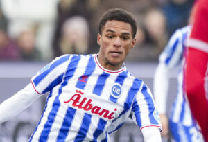 Charly Nouck Horneman i kamp for OB