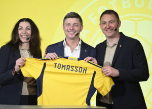 Jon Dahl Tomasson på svensk pressemøde