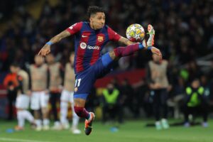 Raphinha i Champions League-kampen imod Napoli for FC Barcelona.