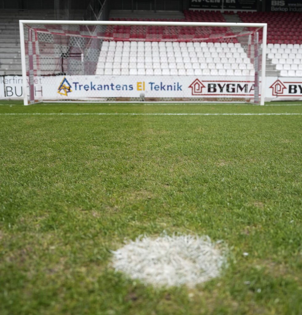 Kvindelandsholdet slutter EM-kvalifikationen af med to kampe på Vejle Stadion.