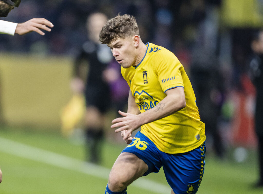 Mathias Kvistgaarden i kamp for Brøndby mod Vejle Boldklub