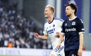 Orri Oskarsson jubler over sit hattrick mod AGF.