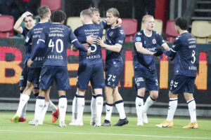 AGF-spillerne jubler efter en scoring mod Silkeborg IF.