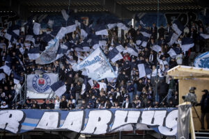 AGF's fans under superligakampen mod Brøndby IF.