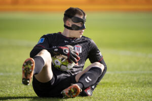 Foto redder et forsøg i kampen mellem AGF og Brøndby IF på Ceres Park.