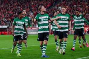 Sporting Morten Hjulmand fejrer sin scoring mod Benfica i Taca de Portugal.