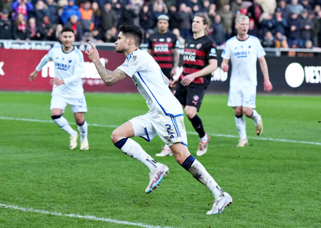 FCK's Kevin Diks udligner mod FCM i Superligaen.
