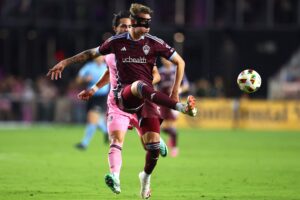 Andreas Maxsø afleverer bolden i kampen mellem Inter Miami og Colorado Rapids.