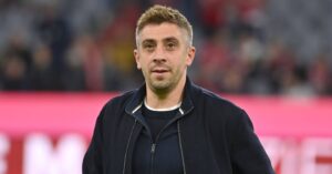Marco Neppe i Bayern München kigger ud