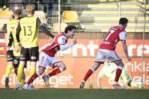 Jacob Trenskow fejrer sin scoring imod Mjällby for Kalmar FF i Allsvenskan.