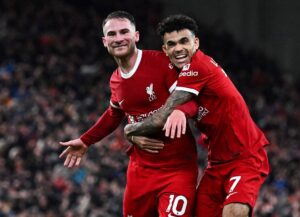 Alexis Mac Allister jubler med Dias for Liverpool