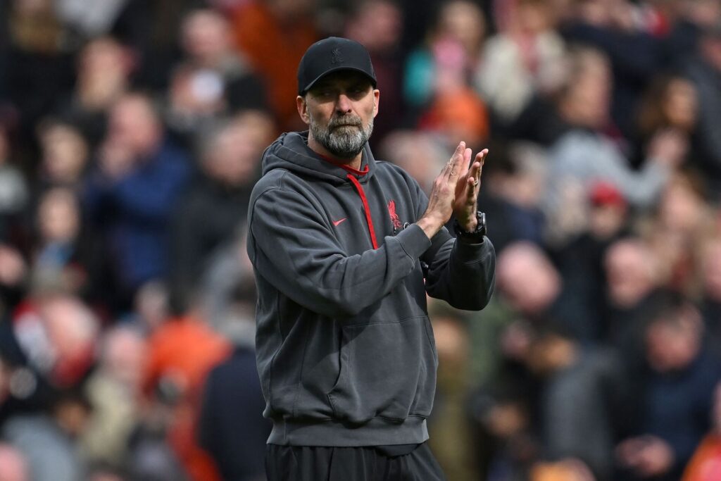 Jürgen Klopp står på sidelinjen for Liverpool i Premier League