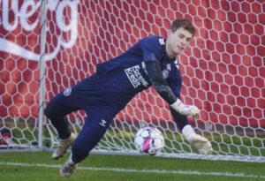 Leicester-målmand Mads Hermansen under træning med det danske landshold.