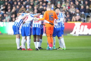 OB truppen i samlet flok i deres seneste kamp mod FCK.