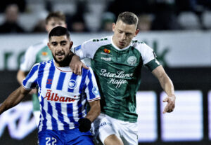 OB's Rami Al Hajj og Viborgs Jeppe Grønning i superligakampen mellem Viborg FF og OB på Energi Viborg Arena, fredag den 16. februar 2024.