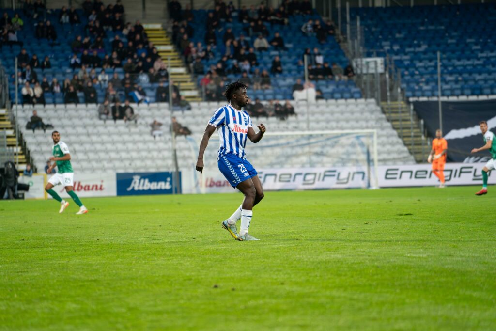 James Gomez i Superliga-kampen mellem OB og Viborg.