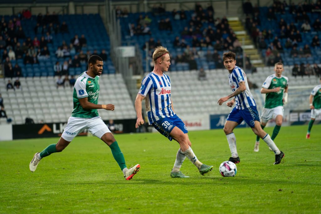 Max Fenger i Superliga-kampen mellem OB og Viborg.