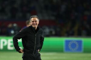 Luis Enrique fejrer PSG's sejr over FC Barcelona i Champions League.