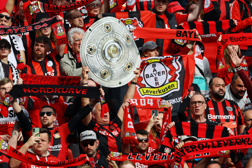 Bayer Leverkusen-fansene har været i feststemning før kampen.