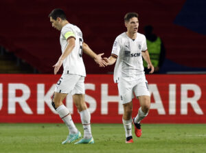 Georgiy Sudakov fejrer en scoring for Shakhtar Donetsk.
