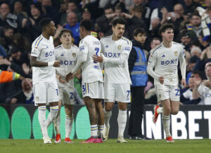 Leeds fejrer en scoring hjemme på Elland Road.