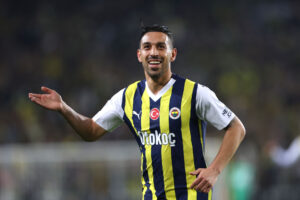 Irfan Can Kahveci jubler efter en scoring for Fenerbahce.