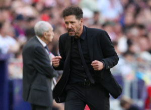 Diego Simeone under Atlético Madrids LaLiga-kamp mod Girona på Metropolitano i Madrid.