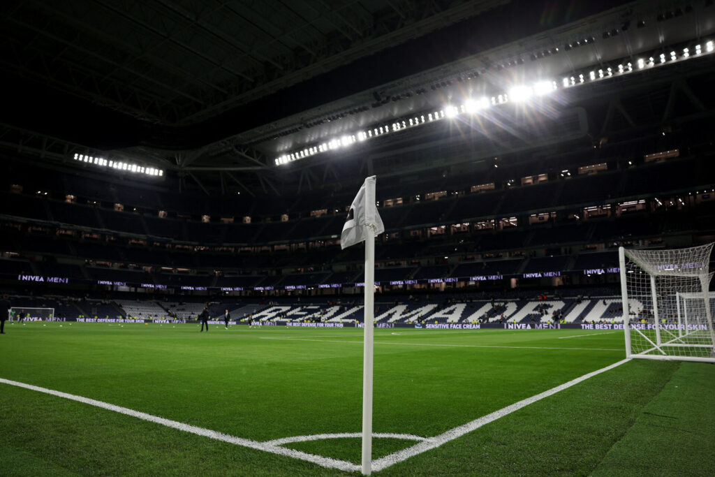 Et hjørneflag på Santiago Bernebeu, Real Madrids hjemmebane