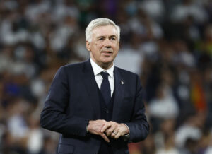 En glad og tilfreds Carlo Ancelotti efter Real Madrids 3-2 sejr over FC Barcelona i El Classico den 21. april i LaLiga.