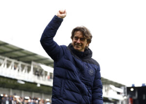 Thomas Frank jubler efter Brenftords sejr over Luton.