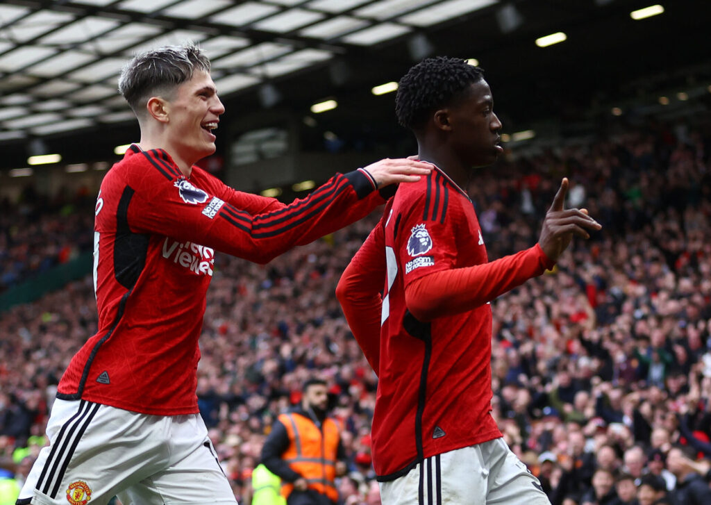 Manchester Uniteds Kobbie Mainoo fejrer sin scoring mod Liverpool i Premier League