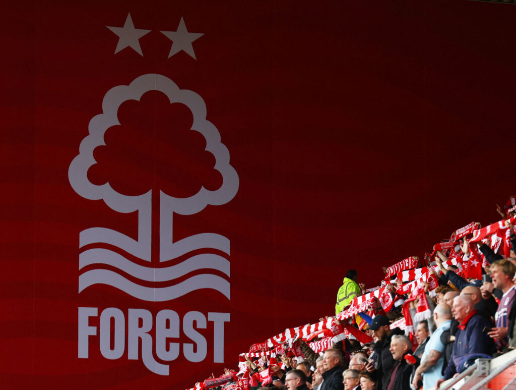 Nottingham Forest logo på City Ground