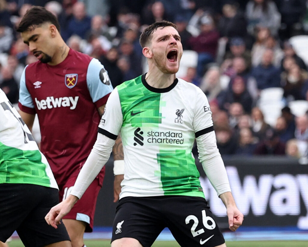 Liverpools Andy robertson jubler over sins coring mod West Ham.
