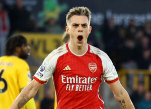 Leandro Trossard jubler efter sin scoring for Arsenal