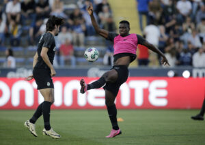 Ousmane Diomande under Sportings opvarmning.