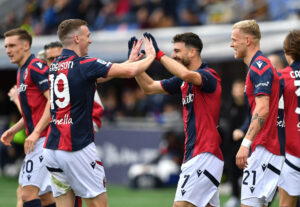 Lewis Ferguson og Bologna.