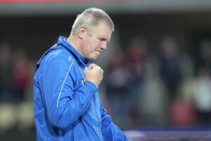 Kent Nielsen på sidelinjen for Silkeborg IF i Superliga-kampen imod FC Midtjylland.