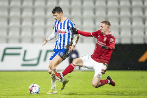Victor Lind i aktion for Vejle Boldklub mod OB.