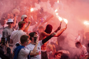 AGF's fans med pyroteknik under pokalfinalen i Parken.