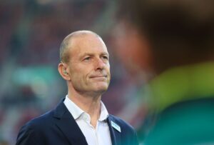 Augsburgs cheftræner, Jess Thorup, under Bundesligaopgøret mod Stuttgart.